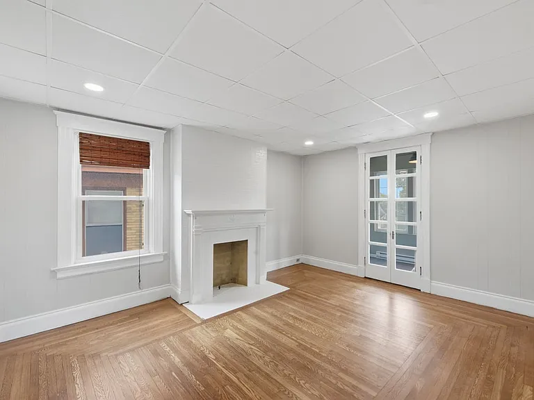 344 Helen St #2 — Photo 5
