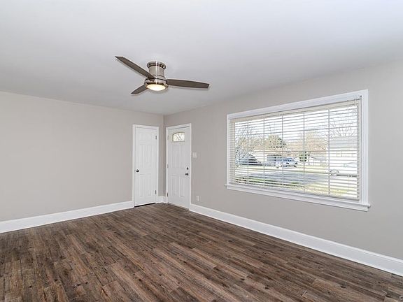 4th image of 223 N Juniper Ave
