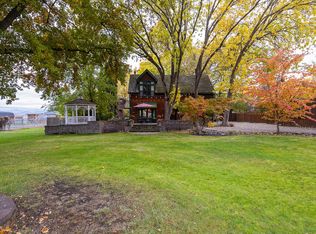 2281 Ross Ln, Medford, OR 97501