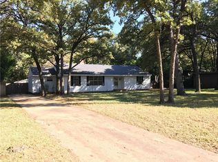 1125 Forrest Dr, Arlington, TX 76012