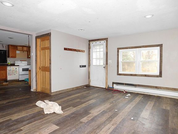 5th image of 6488 N Parma Rd