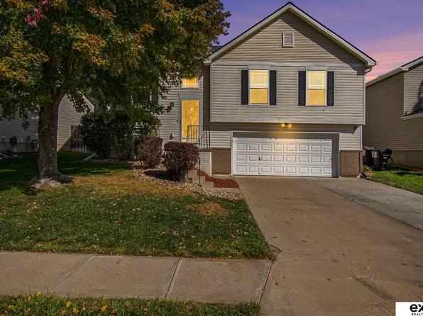 8213 N 154th Ave, Bennington, NE 68007