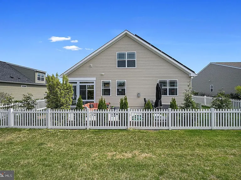 29670 Riverstone Dr — Photo 2