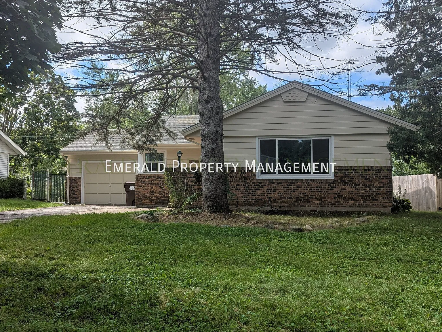 3 bed, 1.5 bath, $1,995 — Photo 2