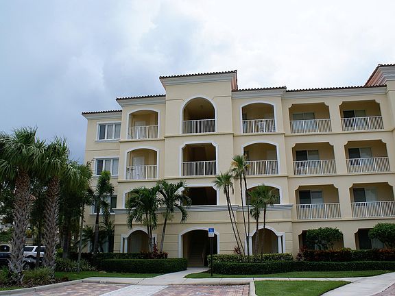 3rd image of 37 E Harbour Isle Drive #1