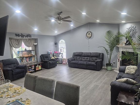 4th image of 16362 Paddock Club Blvd