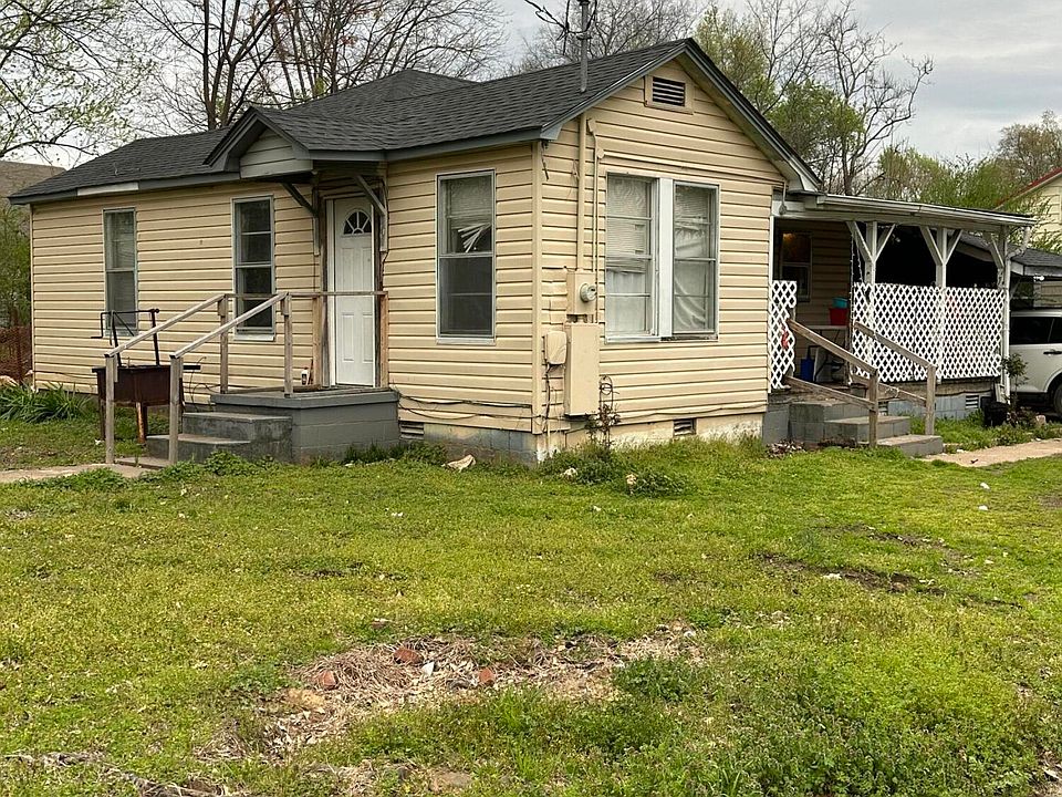 1st image of 501 E 7th Pl