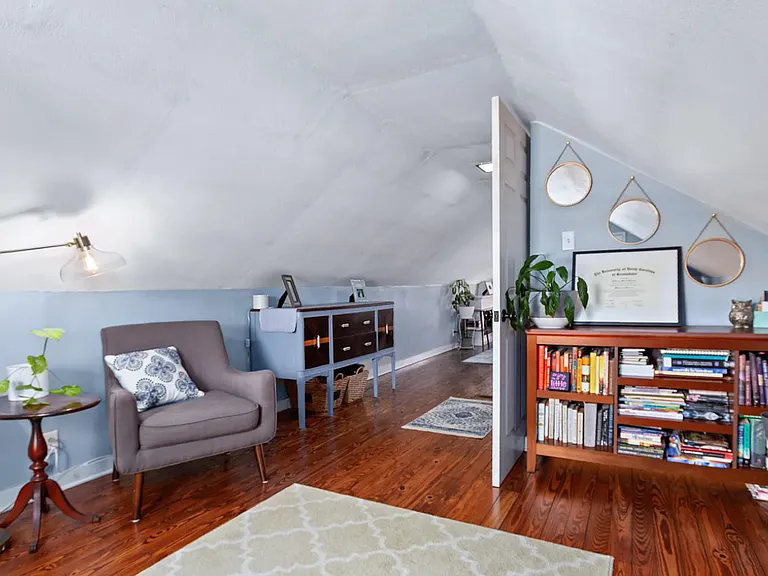 1002 Shakespeare Ave — Photo 7