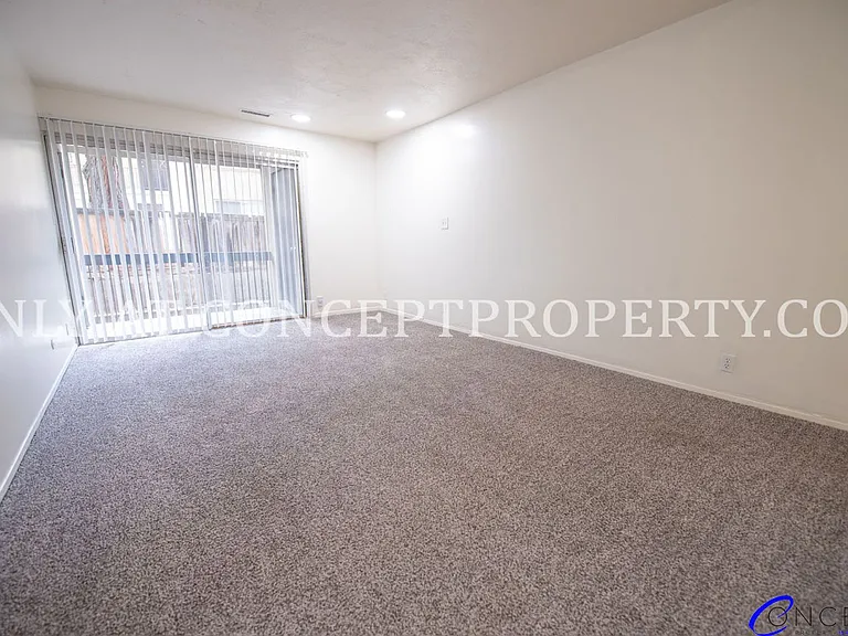 Foothill Terrace — Photo 46