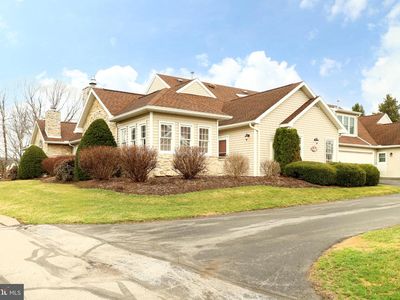 3301 Shellers Bnd APT 949, State College, PA, 16801