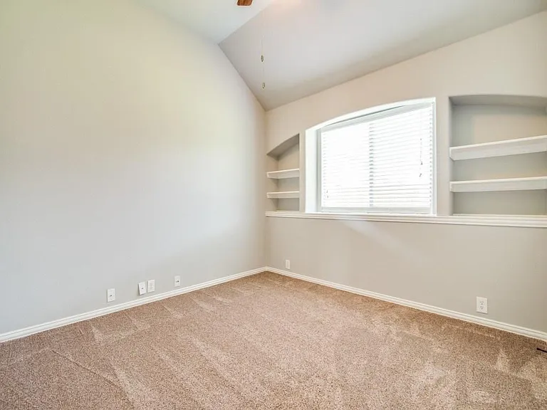 1410 Cedar Ridge Dr — Photo 15