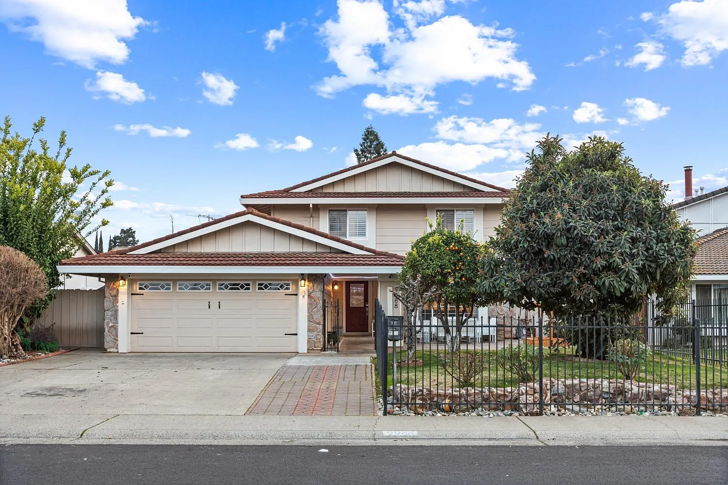 9988 Bexley Dr photo 1