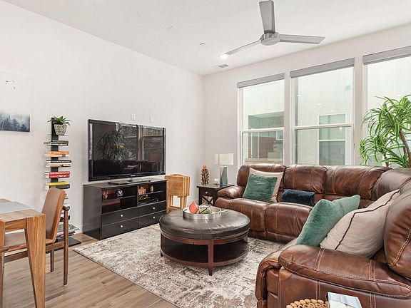 5th image of 1510 N Washington Ave Unit 101