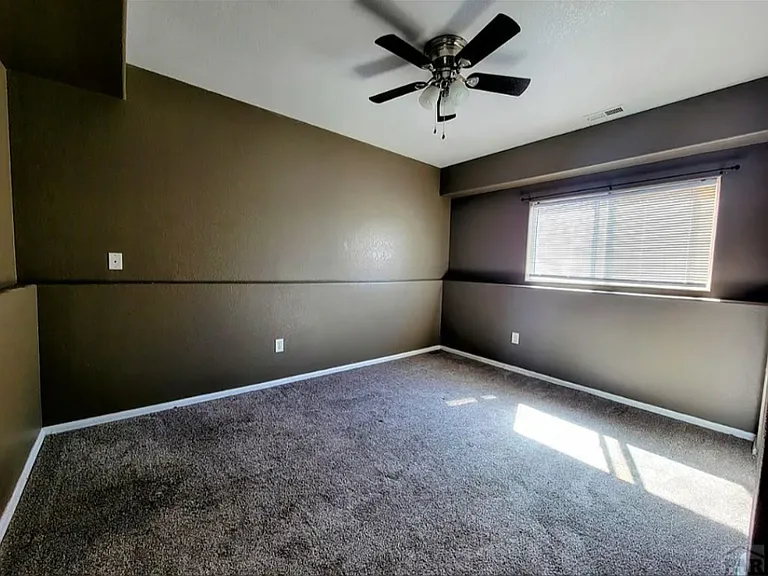 676 E Clarion Dr #B — Photo 6