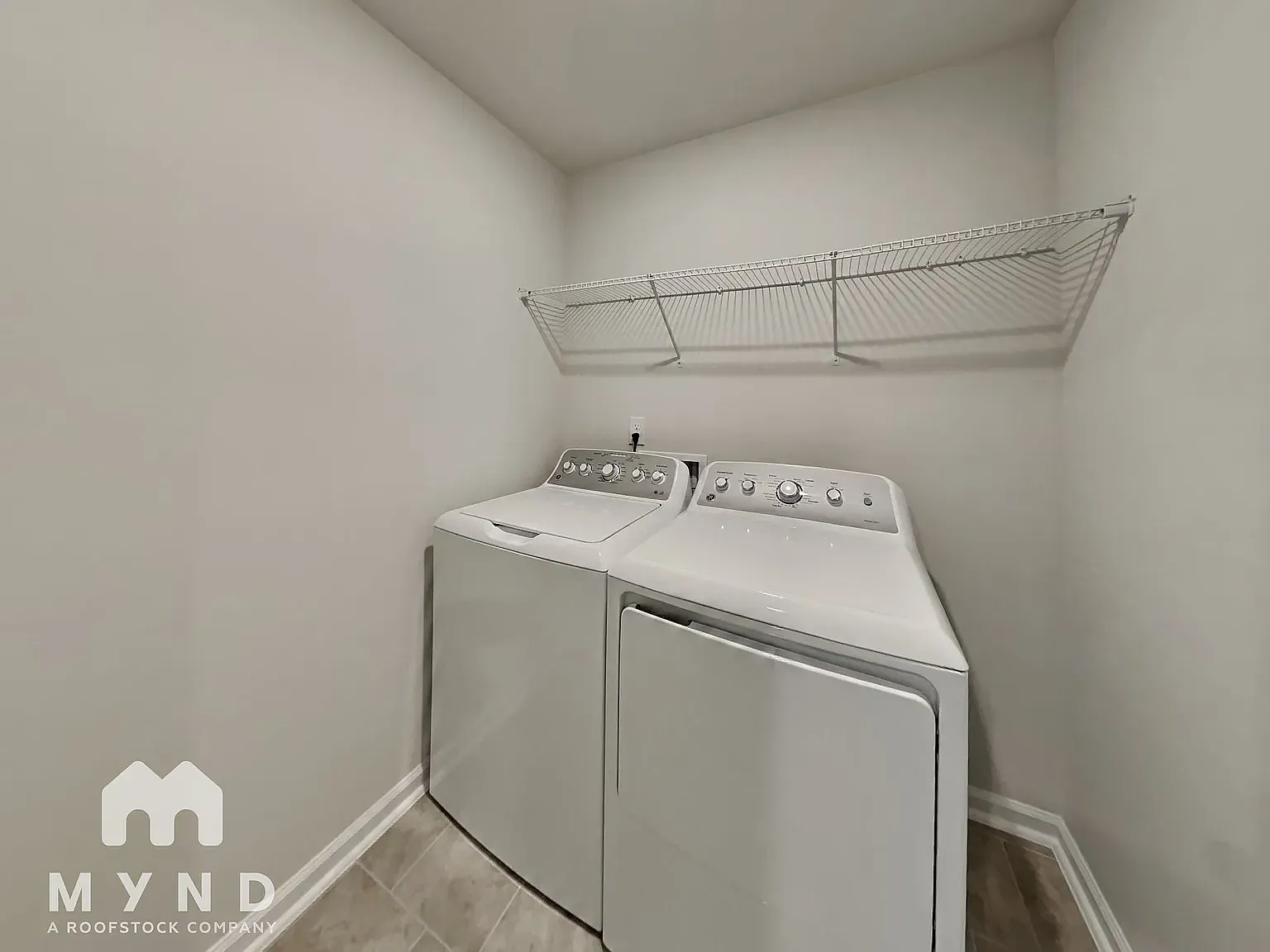 113 Peebles Dr — Photo 3