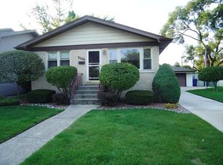 6524 Ridge Dr, Chicago Ridge, IL 60415