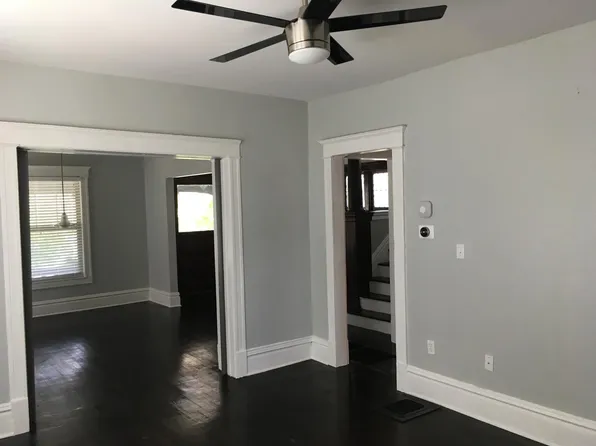 3733 Baltimore Ave, Kansas City, MO 64111