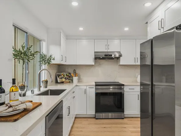 844 Juno Ln, Foster City, CA 94404