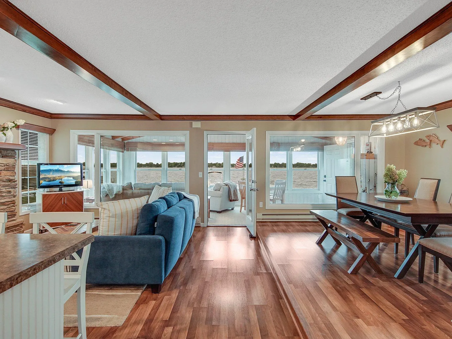 3 bed, 1700 sqft, $2,595 — Photo 4