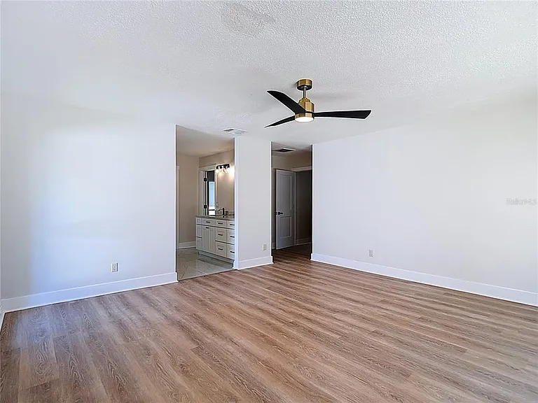 4072 Belmoor Dr — Photo 33