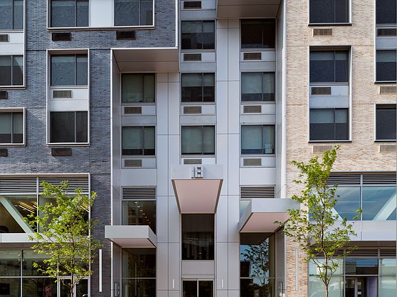 4th image of 18 Park Ave #601