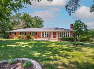 5461 Edelweis Ln, Saint Louis, MO 63129