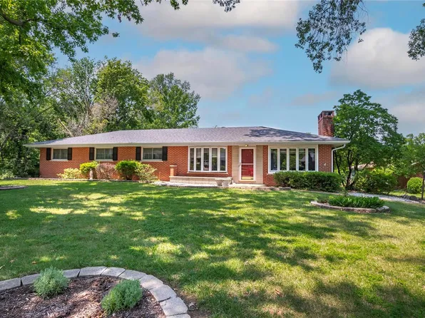 5461 Edelweis Ln, Saint Louis, MO 63129