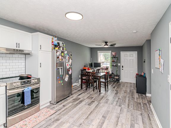 4th image of 730 Parkway Ave