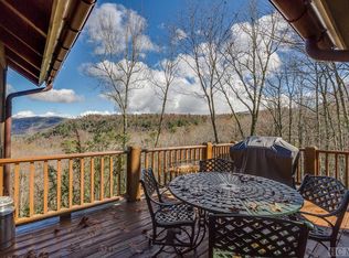 688 W Rochester Dr, Cashiers, NC 28717