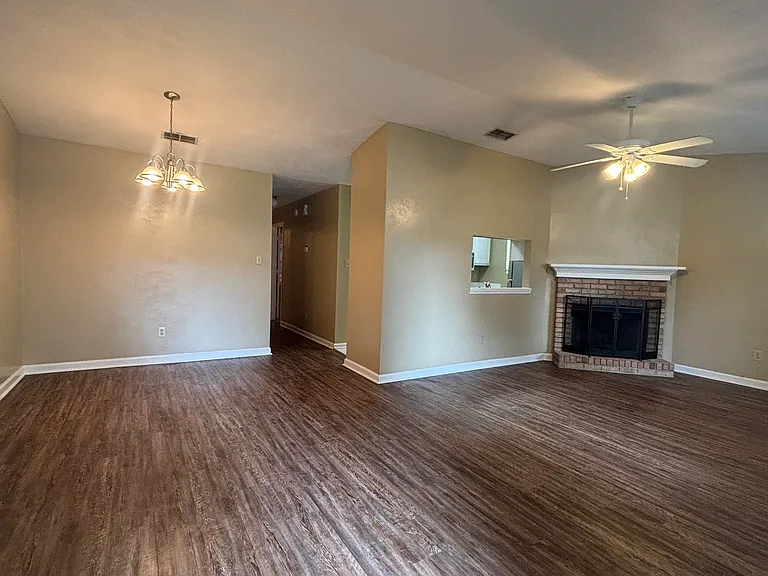 447 Richview Park Cir E — Photo 3