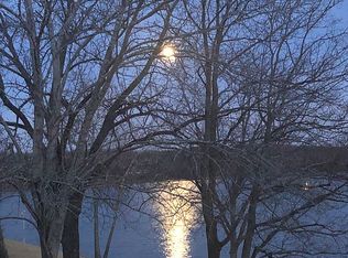 29766 Dusk Ln, Edwards, MO 65326