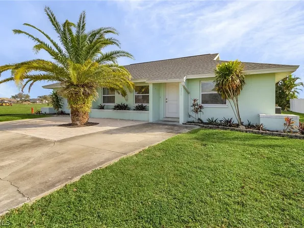 930 SW 37th Ln, Cape Coral, FL 33914