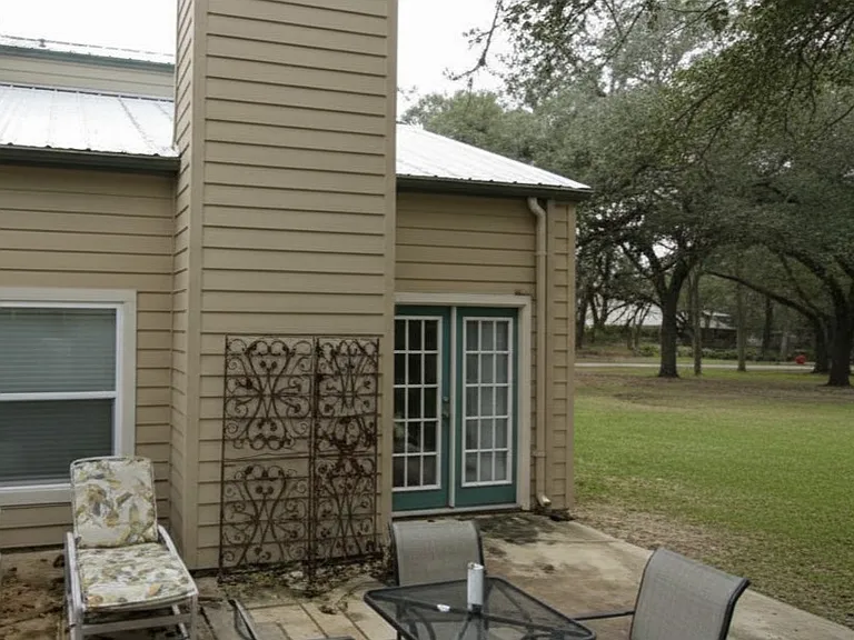 19 Marina Cir — Photo 7