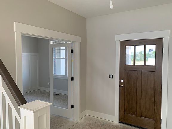2nd image of 10582 Winnie Ln