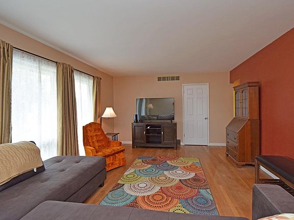 5th image of 214 Terrace Dr