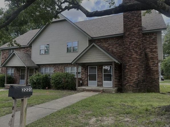 2225 N 47th Ter