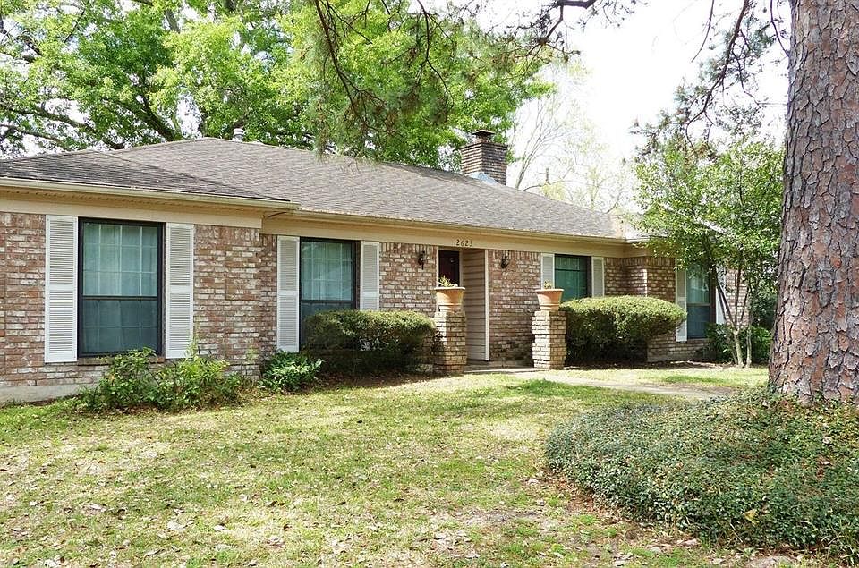 1st image of 2623 Pine Village Dr
