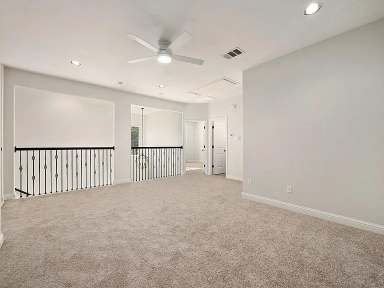 8620 Alophia Dr — Photo 21