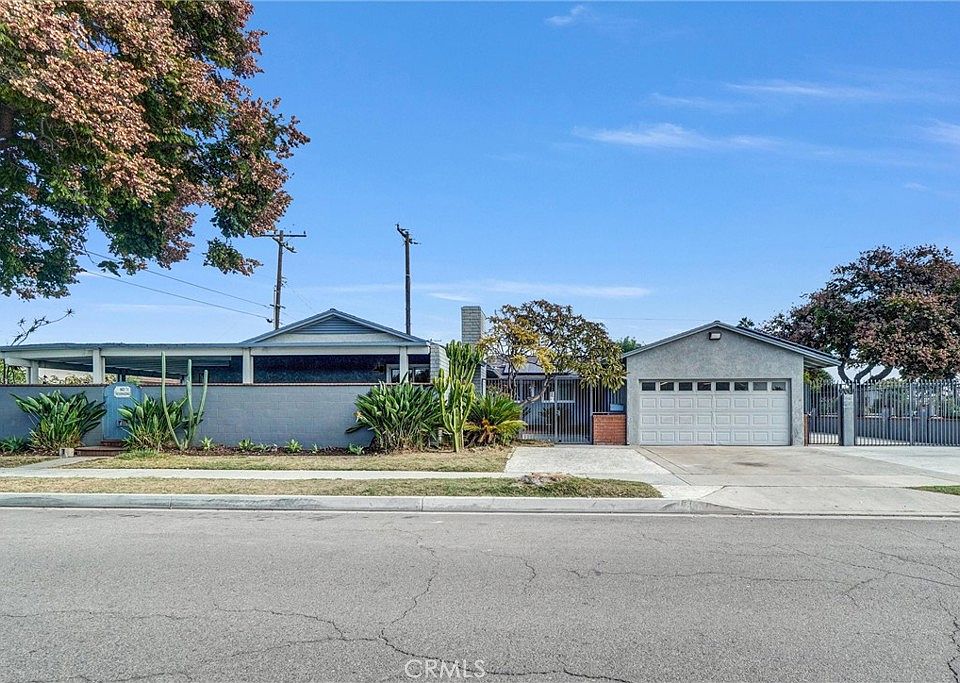 1st image of 2131 W Niobe Ave