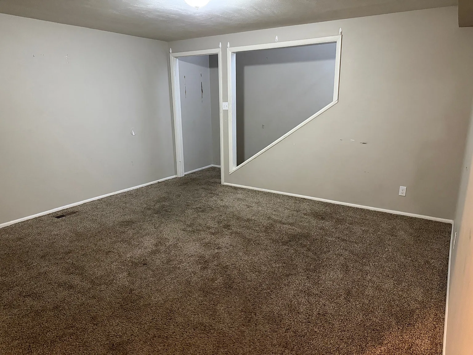 1 bed, 750 sqft, $800 — Photo 3
