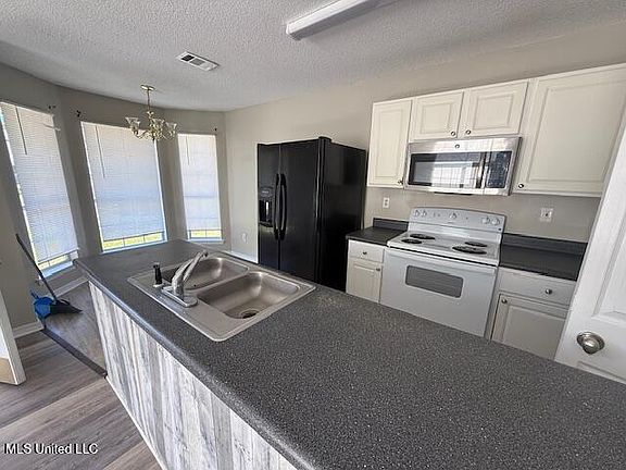 3rd image of 10658 E Bay Tree Dr