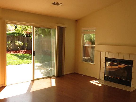 2nd image of 10057 River Oaks Dr