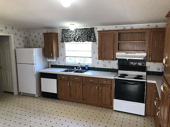 5th image of 8016 Twin Lake Dr