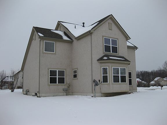 3rd image of 2539 Maxwell Ave