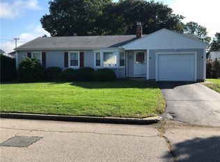 122 Rowe Ave, Pawtucket, RI 02861