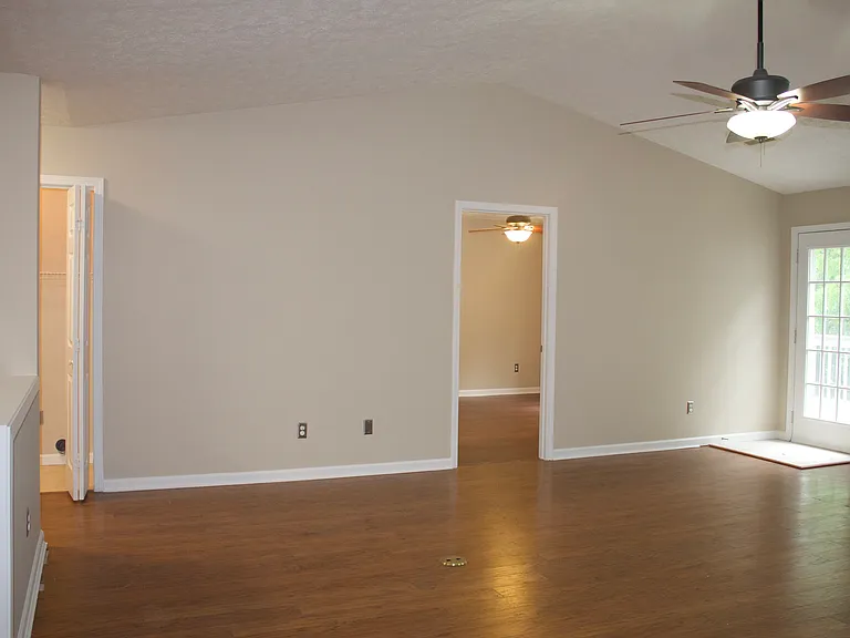 336 Creekview Ln — Photo 20