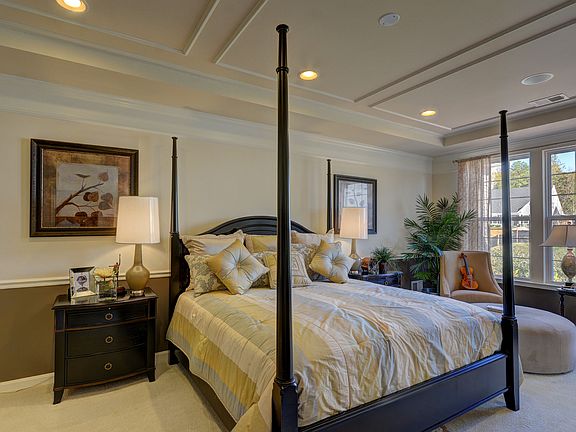 Luxurious owner's suite