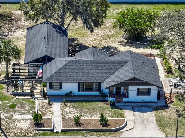 343 W B St, Frostproof, FL 33843