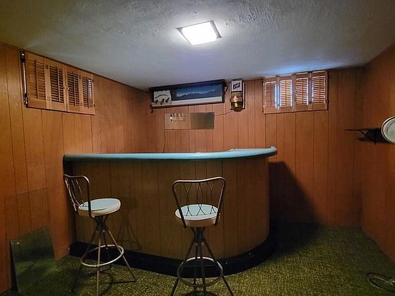 5th image of 1036 Alexander Cir