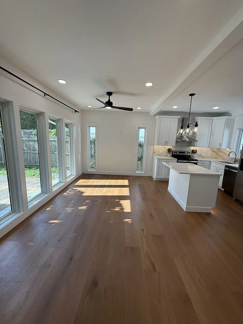 631 N. Monroe St. — Photo 1